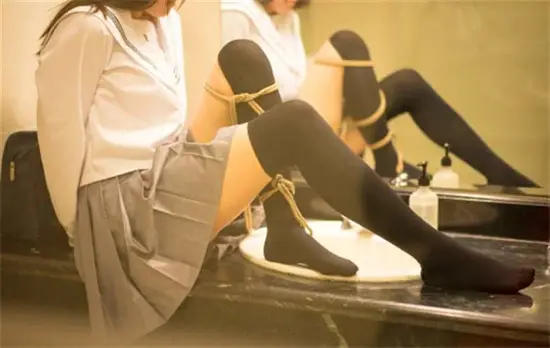 女王 - 12331