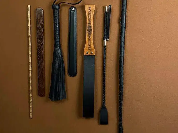 西檬之家-字母圈的践踏癖是什么意思？BDSM新手入门安全指南